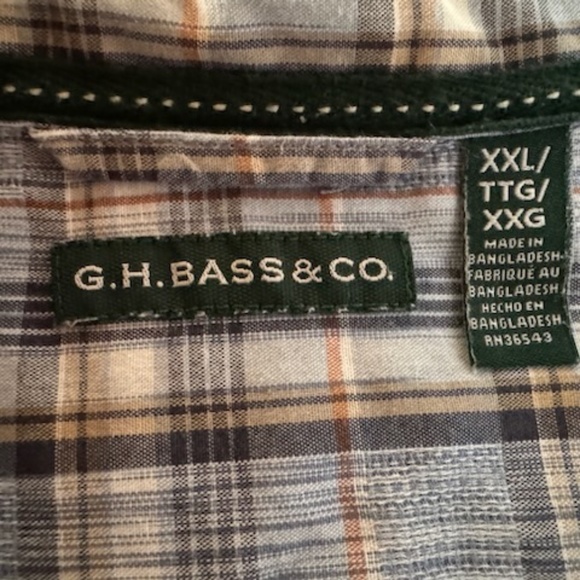 G.H.Bass & Co mens plaid collar shirt , short sleeve , pocket in front - Picture 2 of 8